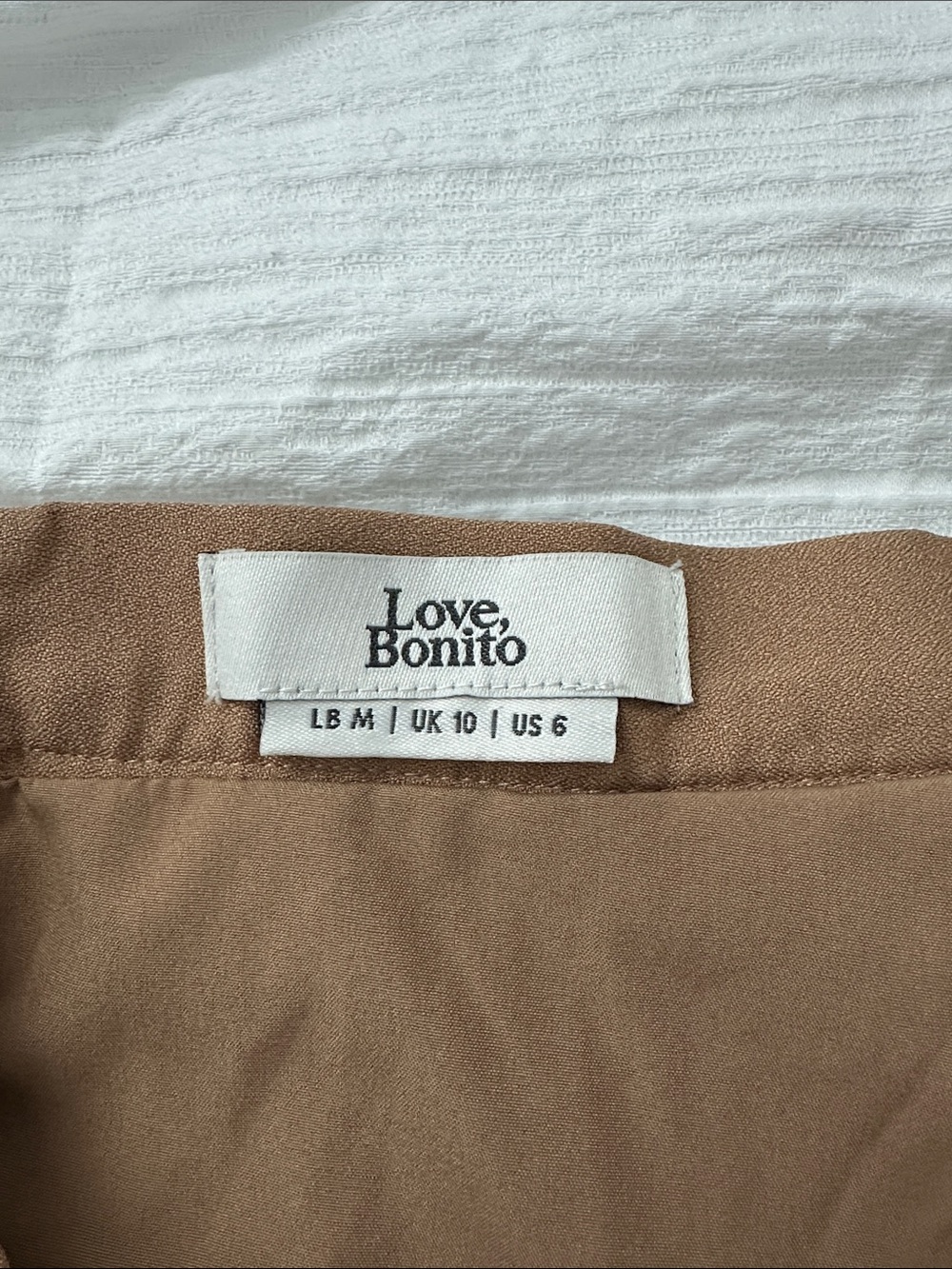 New Love,Bonito Elinie Beige Pleated Midi Skirt - Picture 3 of 4